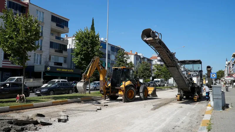 Balıkesir Büyükşehir Belediyesi, Altıeylül ilçesinin en işlek caddelerinden biri olan