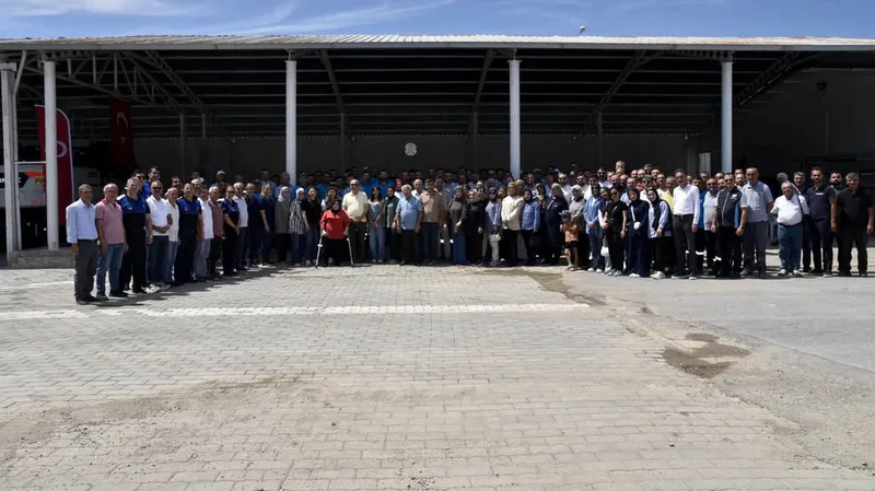 Dursunbey Belediyesi, Başkan Ramazan Bahçavan'ın ev sahipliğinde 258 kişilik kadrosuyla