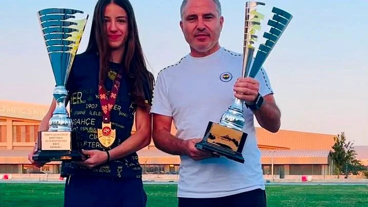 Erdekli genç atlet Zülal Gültepe, Konya'da düzenlenen U-20 Kulüpler Türkiye