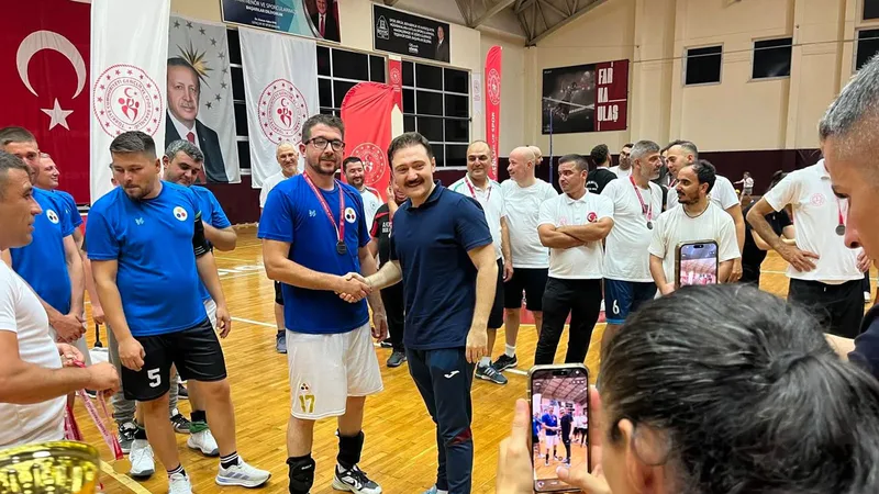 Bigadiç'te faaliyet gösteren Eti Maden voleybol takımı, uzun soluklu mücadelenin