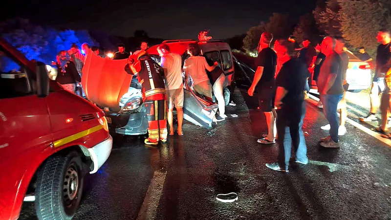 Balıkesir'in Havran ilçesine bağlı Köylüce Mahallesi sınırlarında gece saatlerinde iki