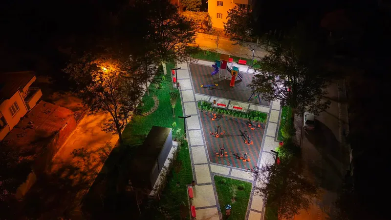 İvrindi Belediyesi, merkez ve kırsal mahallelerde parke taş, altyapı, park
