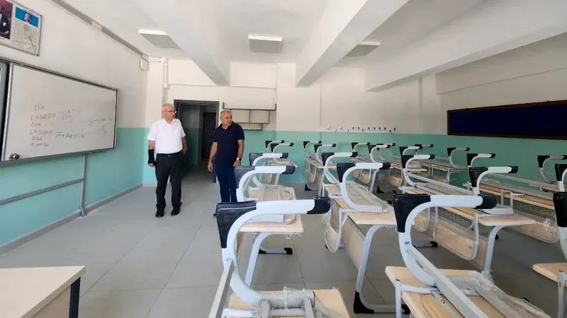 Balıkesir'in Karesi ilçesinde Fatih İlkokulu ve Fatih Ortaokulu'nda depreme dayanıklılık
