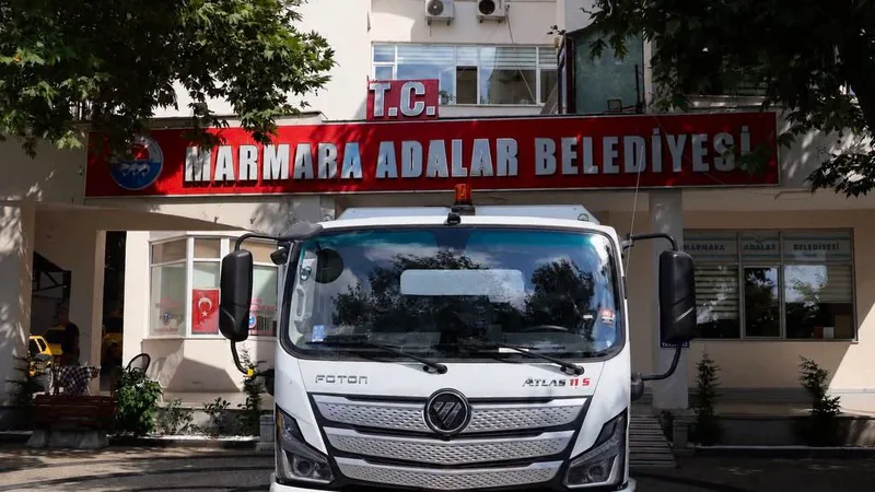 Marmara Adalar Belediyesi, Türkiye Belediyeler Birliği'nin hibesiyle Otokar Atlas 4.5