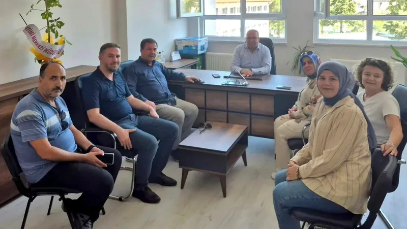 Susurluk ilçesinde yapımı tamamlanan Şerafettin Tunalı İlk ve Ortaokulu'nun yeni