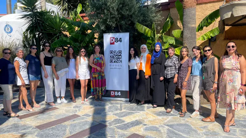 Av. Burcu Özer, Bodrum'da düzenlenen ve 17 ilden 25 kadın