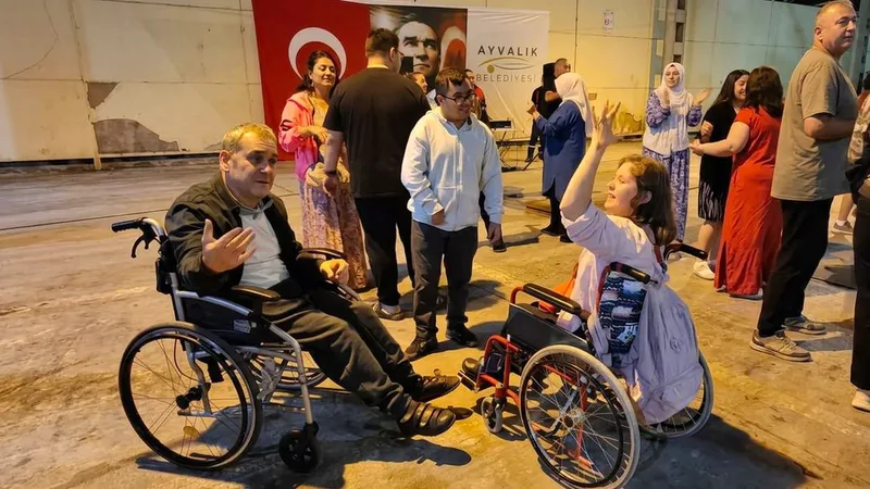 Türkiye'nin dört bir yanından gelen 200 özel birey, 34 yıllık