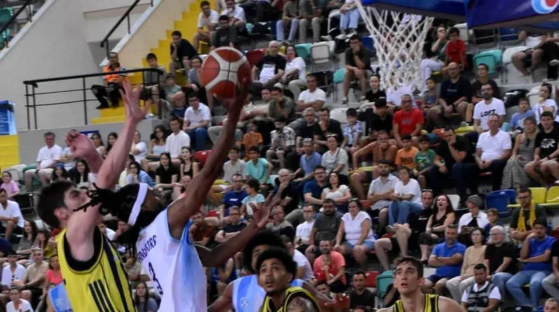 Türkiye Sigorta Basketbol Ligi'nin açılış haftasında Balıkesir Büyükşehir Belediye Spor