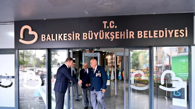 Balıkesir Büyükşehir Belediye Başkanı Ahmet Akın, 19 Eylül Gaziler Günü