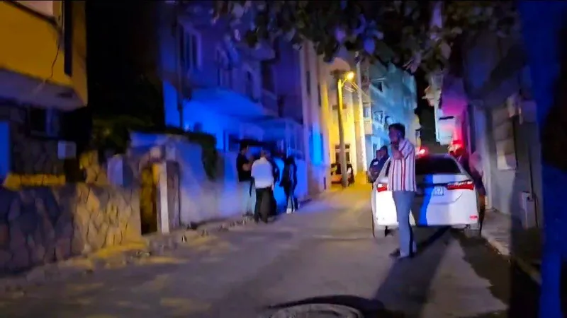 Balıkesir'in Karesi ilçesi Maltepe Mahallesi'nde iki kardeş arasında çıkan kavgada