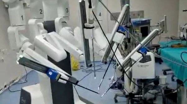 Balıkesir Üniversitesi Hastanesi, ileri teknoloji robotik cerrahi sistemiyle bölgede yeni