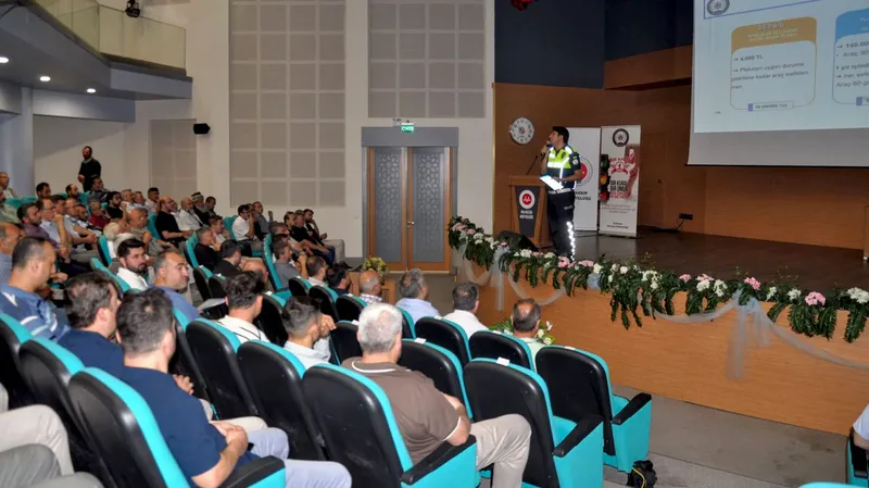 Karayolları Eylem Planı kapsamında Balıkesir İl Müftülüğü konferans salonunda düzenlenen