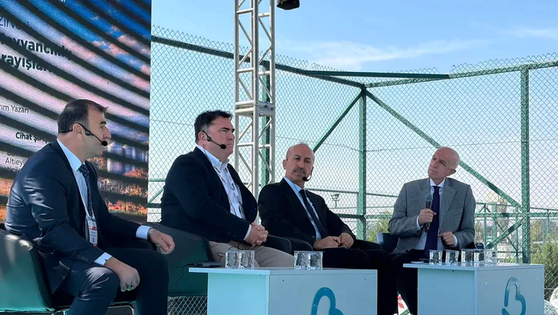 Balıkesir Tarım ve Hayvancılık Fuarı kapsamında gerçekleştirilen Hayvancılık Zirvesi Panel'i,
