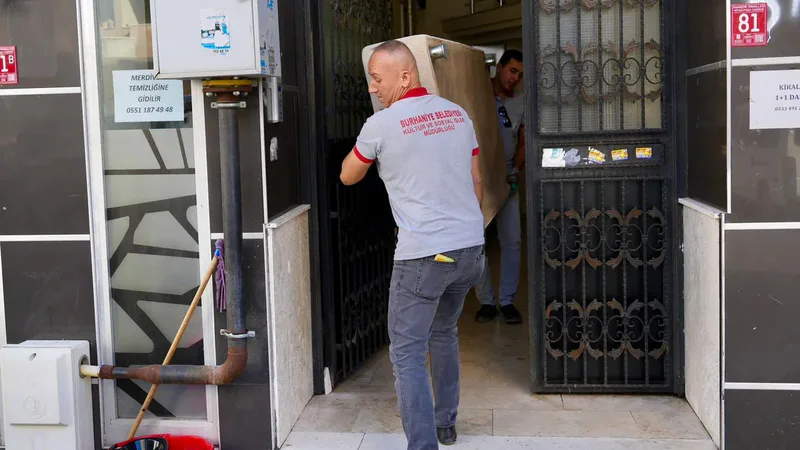 Burhaniye Belediyesi, sosyal belediyecilik anlayışıyla 1 Ocak 2026'dan bu yana