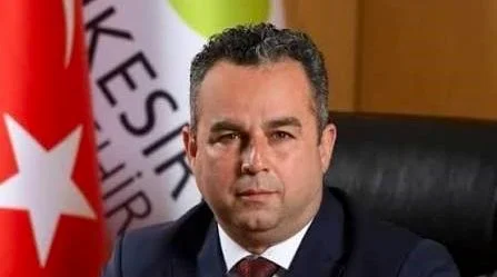Balıkesir Büyükşehir Belediyesi Burhaniye Koordinatörü Murat Yazgan, mimarlık mesleğinden kaynaklanan