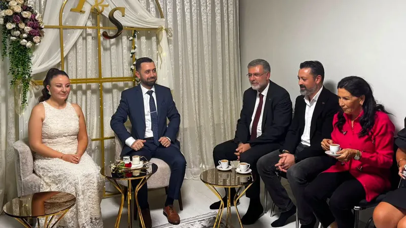 Balıkesir Aktüel Gazetesi İmtiyaz Sahibi Gazeteci Süleyman Namlı, gönlünü kaptırdığı