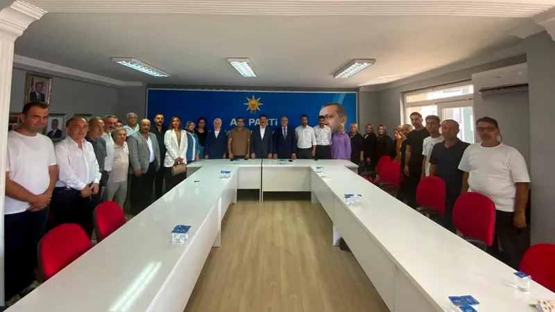 AK Parti Balıkesir Milletvekili İsmail Ok, Edremit İlçe Başkanlığı'nı ziyaret