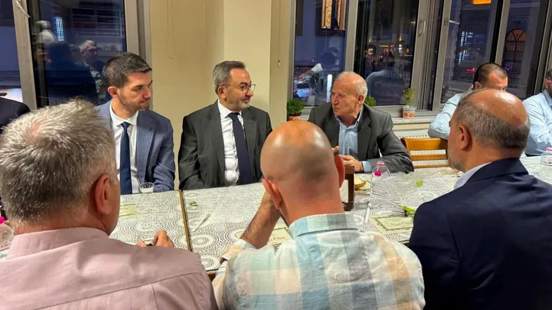 Karesi İlçe Müftüsü İsa Gürler için emekliliği dolayısıyla düzenlenen veda