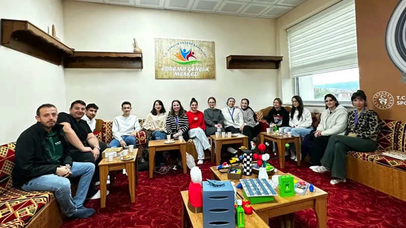Balıkesir Gençlik ve Spor İl Müdürlüğü’nün gençlik merkezlerinde yürüttüğü 3D