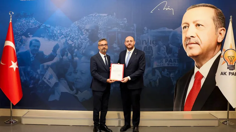 AK Parti Balıkesir'de sürdürülen bayrak değişimi süreci kapsamında Altıeylül İlçe