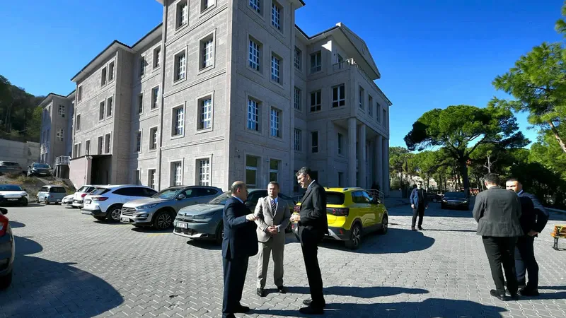 İçişleri Bakan Yardımcısı Ali Çelik, Balıkesir'de düzenlenen İller İdaresi Kontrolörler