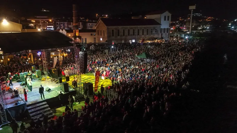 Ayvalık Feridun Düzağaç konseri, 29 Ekim Cumhuriyet Bayramı ile 21.