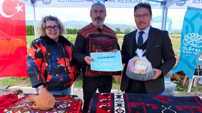 Burhaniye’de çoban azık torbaları ve çiftçi tohum heybeleri, antikacı Muammer