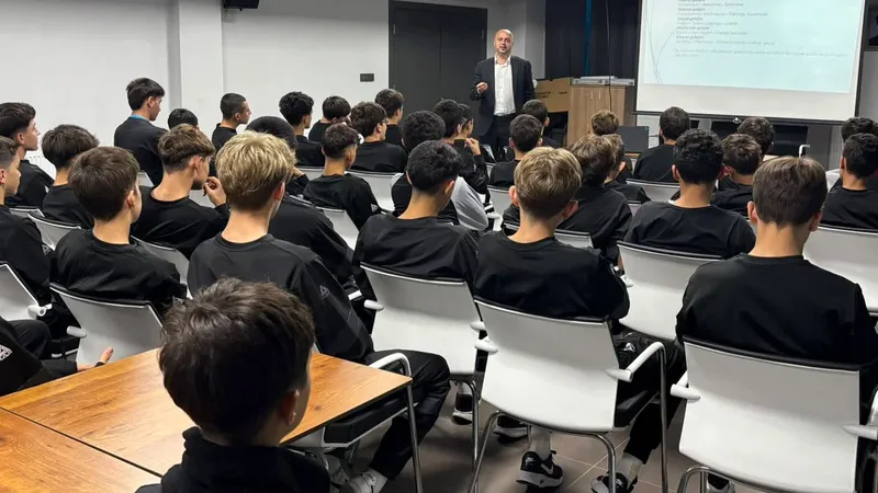 Balıkesir Büyükşehir Belediyespor Kulübü Futbol Akademisi, U14 ve U15 kategorisindeki