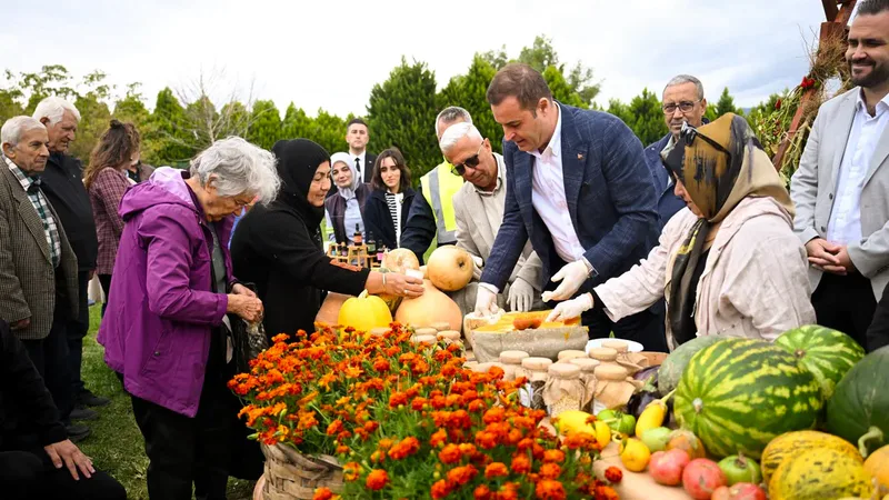 Balıkesir Büyükşehir Belediyesi, Dünya Kadın Çiftçiler Günü kapsamında BAÇEM'de ilk