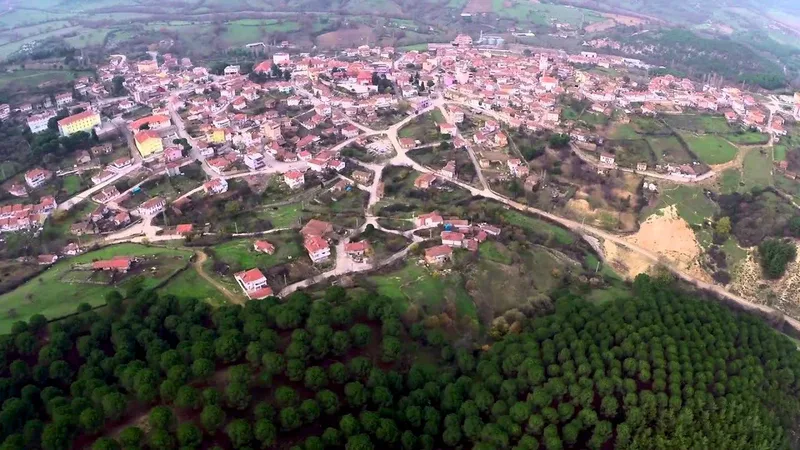 Balya ilçesinde sabah saat 05.22'de meydana gelen 2,4 büyüklüğünde deprem,