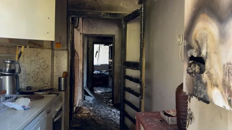 Bandırma ilçesinde bir apartman dairesinde mutfak tüpünden kaynaklanan patlamada 8
