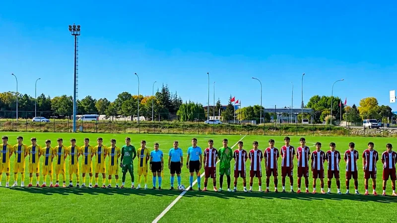 Bandırmaspor U17, Eskişehir İdmangücü U17 deplasmanında 2-1 kazanarak 3 puanı