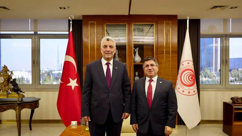 Balıkesir Üniversitesi (BAÜN) Rektörü Prof. Dr. Yücel Oğurlu, Ticaret Bakanı