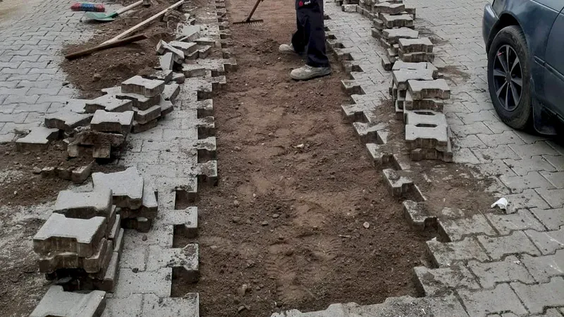 Bigadiç Belediye Başkanı Mustafa Göksel yönetiminde ilçe genelinde hayvan barınağı