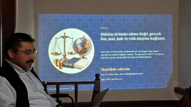 Birlik Vakfı Balıkesir Şubesi ev sahipliğinde düzenlenen söyleşide Doç. Dr.