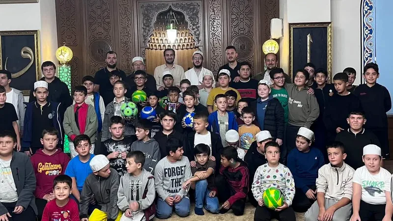 Burhaniye İlçe Müftülüğü'nün 'Şehirlerin Kalbi Camilerde Buluşuyoruz' projesi kapsamında Mehmet