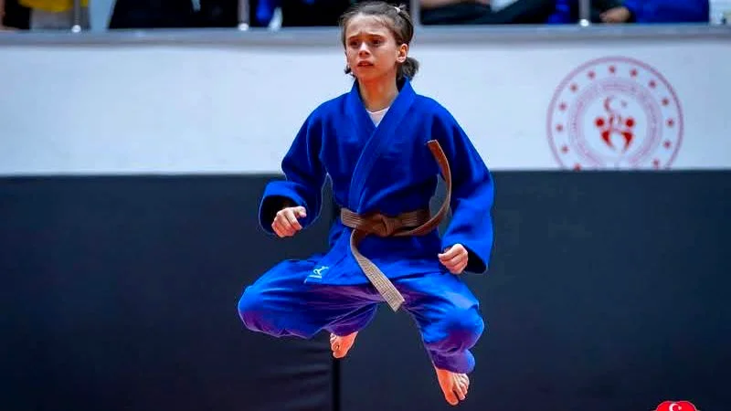Balıkesirli milli judocu Ceylin Güner, Saraybosna'da düzenlenen Süper Minikler Balkan