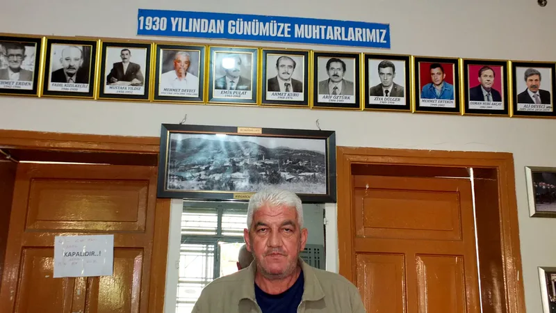 Edremit'in Kızılkeçili Mahallesi Muhtarı İsmail Ercan Paksoy, 1930 yılından bu
