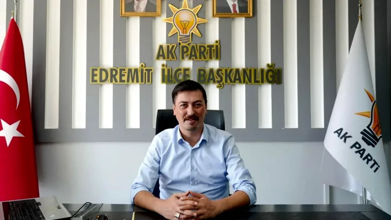 Edremit öğretmen gözaltı haberinde Türk bayrağı ve Atatürk posterine yönelik