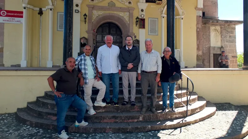 Edremit Güre Mahallesi'nde 1880 yılında yaptırılan Güre Merkez Camii, özellikle