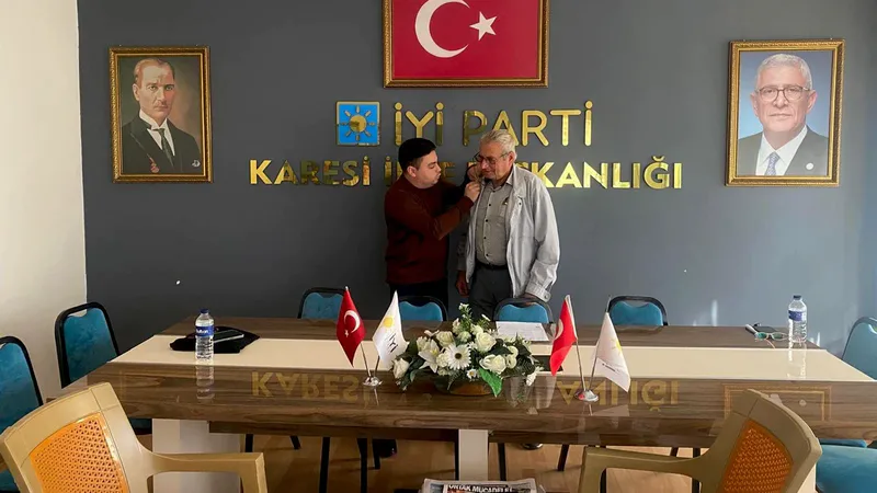 İYİ Parti Karesi İlçe Başkanlığı tarafından düzenlenen üye katılım programında