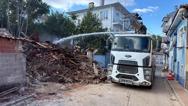 Kepsut Belediyesi, Başkan İsmail Cankul öncülüğünde tek bir gün içerisinde