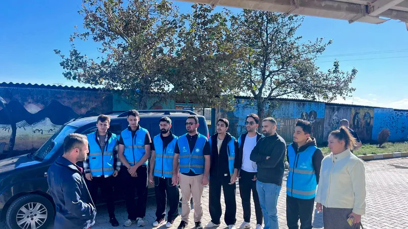 Kuşcenneti KYK Yurdu öğrencileri, Hayvanları Koruma Günü kapsamında hayvan barınağını