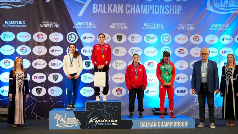 Balıkesir Büyükşehir Belediye Spor Kulübü güreşçisi Reyyan Yıldız, Hırvatistan'da düzenlenen