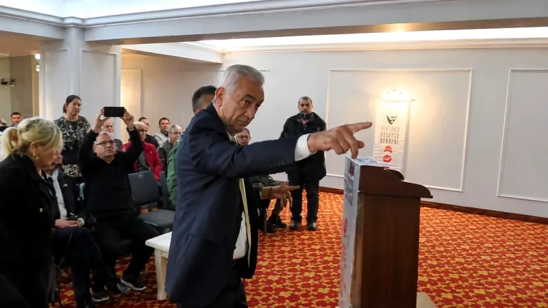 Atatürkçü Düşünce Derneği eski Genel Başkanı Süheyl Batum ile CHP