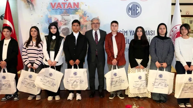 Bandırma Şehit Süleymanbey Ortaokulu öğrencisi, “Kahramanım Mehmetçik ve Vatan” resim